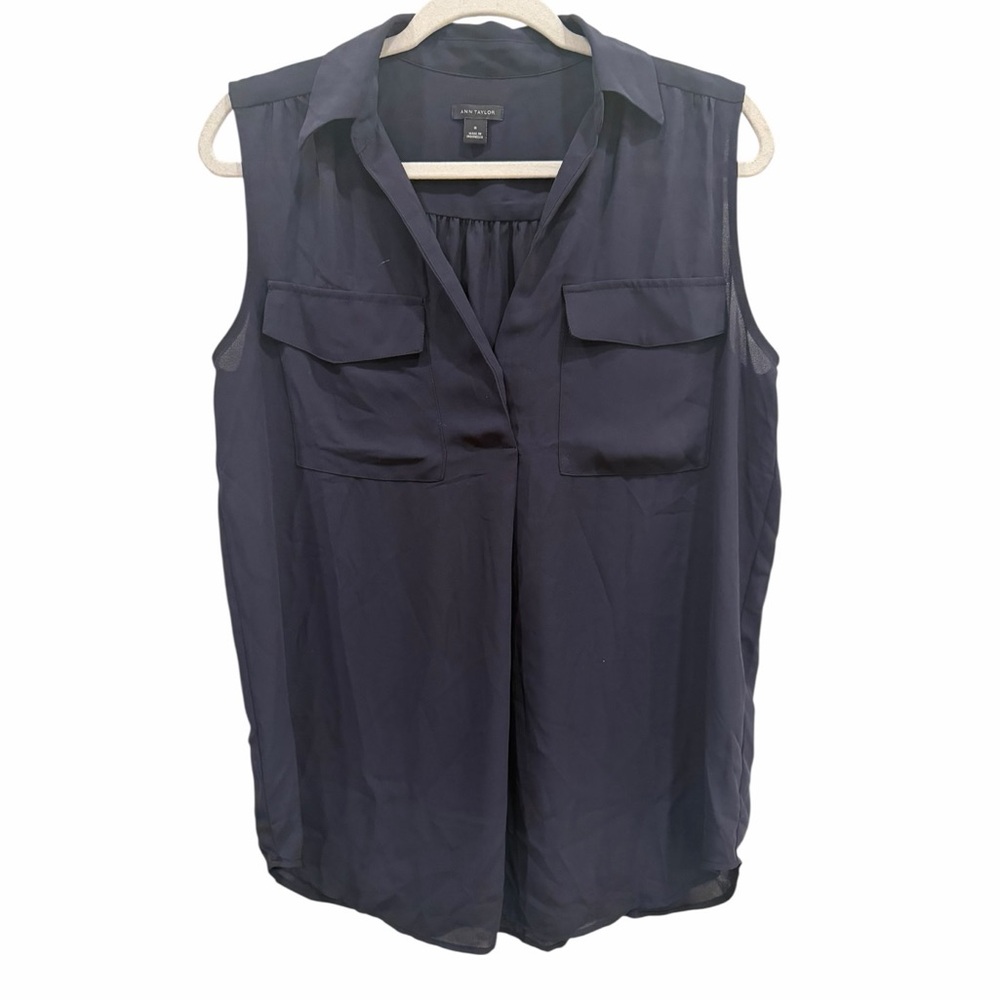 Ann‎ Taylor Women's Sleeveless Navy Blue Blouse size Medium